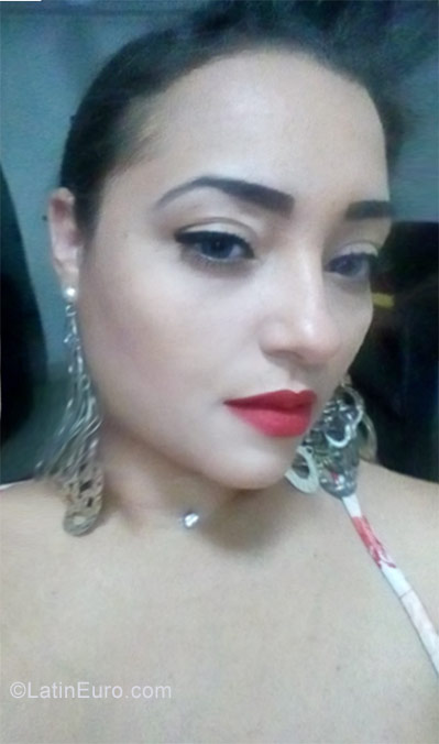 Date this attractive Brazil girl Alana from Sao Paulo * Guarulhos BR10227