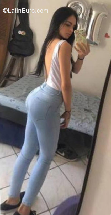 Date this georgeous United States girl Irina becker from Dallas US18624