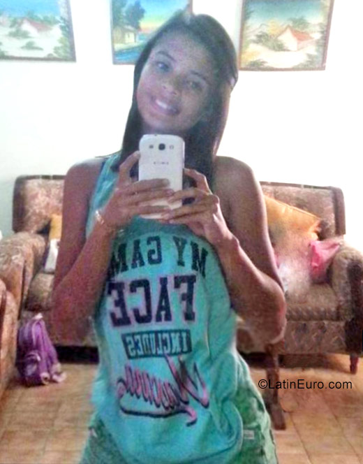 Date this lovely Venezuela girl Carlotatyu from Acarigua VE914