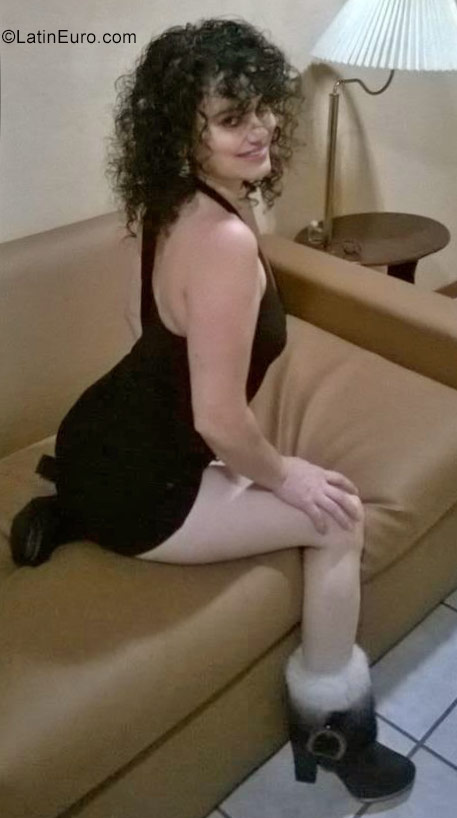 Date this pretty Costa Rica girl Moon from San Jose CR340