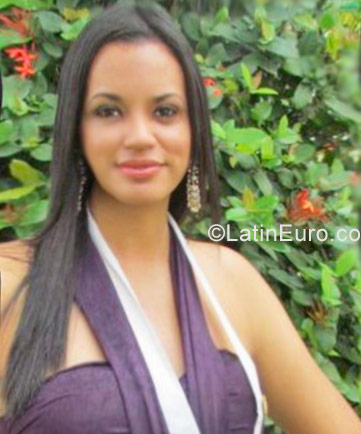 Date this gorgeous Venezuela girl Milagros from El Tigre VE930