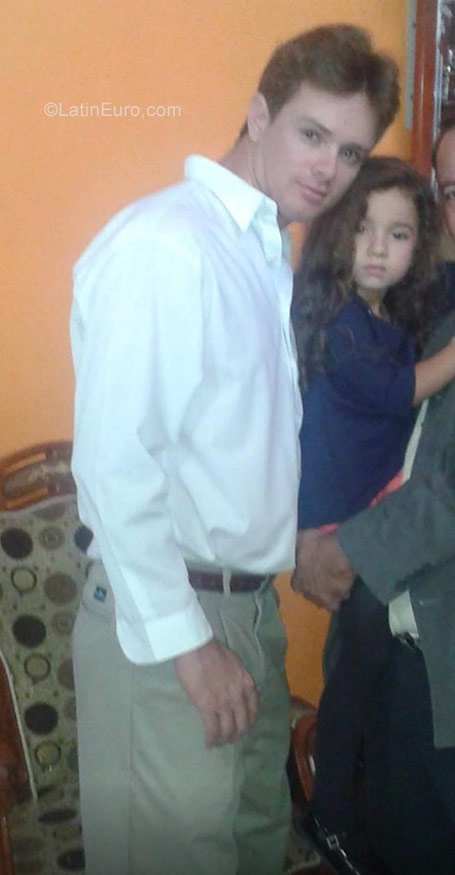 Date this gorgeous Venezuela man Omar from Merida VE934