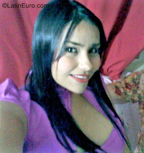 Date this hot Venezuela girl Karol from Maracaibo VE955