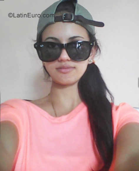 Date this beautiful Cuba girl Isell from Camaguey CU113