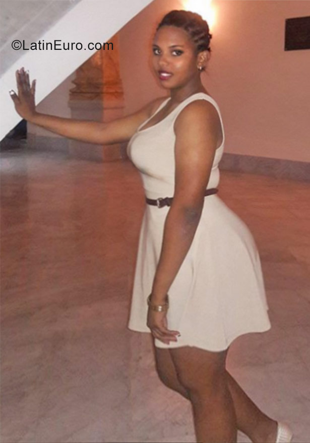 Date this gorgeous Cuba girl Daniela from Havana CU126