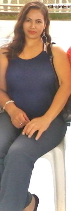 Date this gorgeous Peru girl Nadia from Lima PE1141