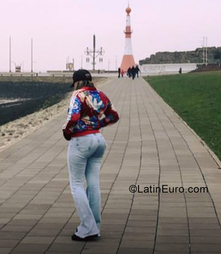 Date this charming Germany girl Camila from Bremen DE441