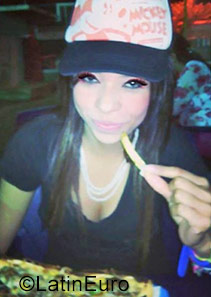 Date this pretty Venezuela girl Nenu Karla from Barquisimeto VE1048