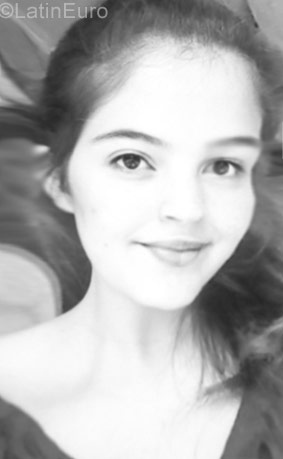 Date this foxy Venezuela girl Karen from Agua Fria VE1065