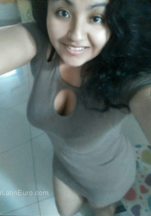 Date this cute Peru girl Suli from Lima PE1171