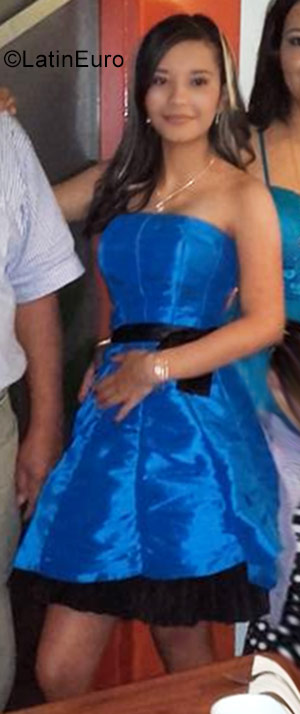 Date this lovely Colombia girl Alejandra from Manizales CO22823