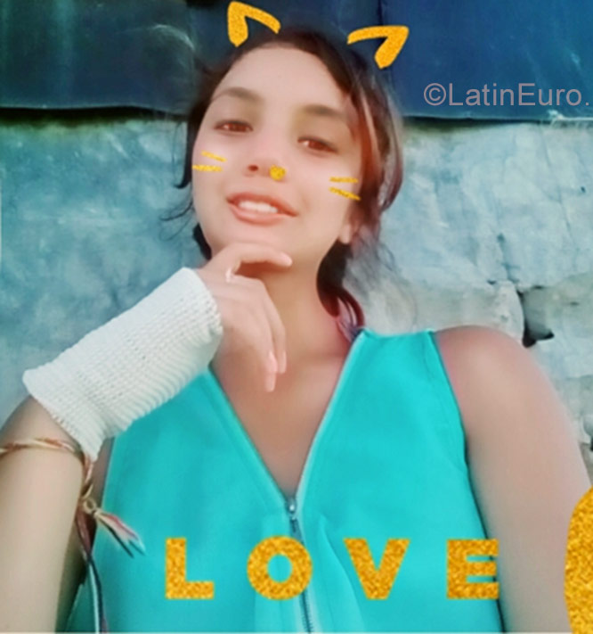 Date this tall Uruguay girl Lucia from Montevideo UY17