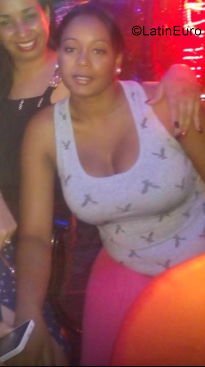 Date this tall Cuba girl Monica from Havana CU183