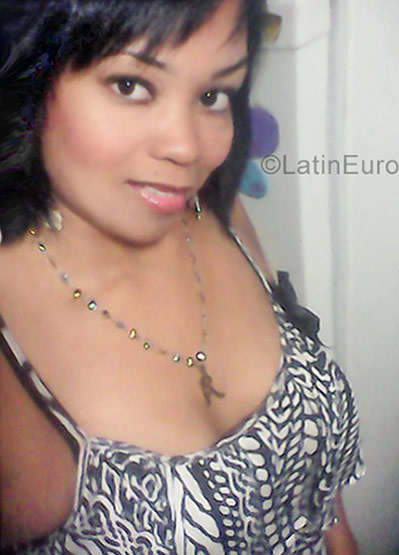Date this sensual Venezuela girl Carla from Maracaibl VE1180