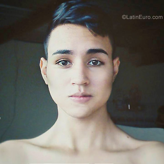 Date this lovely Colombia man Gummi from Cali CO22938