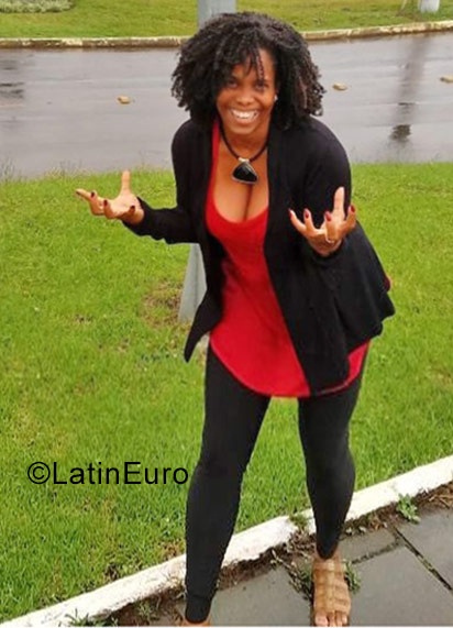 Date this pretty Brazil girl Luciana from Salvador BR10389