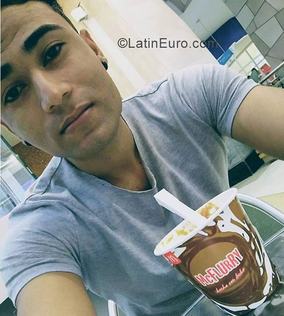 Date this good-looking Colombia man Cristian from Barranquilla CO23044