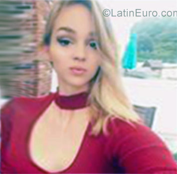 Date this hard body Venezuela girl Yesica from Lagunillas VE1240