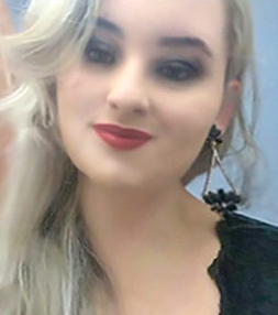 Date this hard body Brazil girl Juh from Santos BR10402