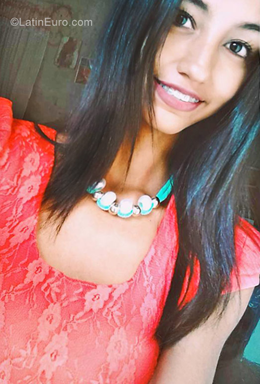 Date this young Venezuela girl Esther from Maracay VE1264