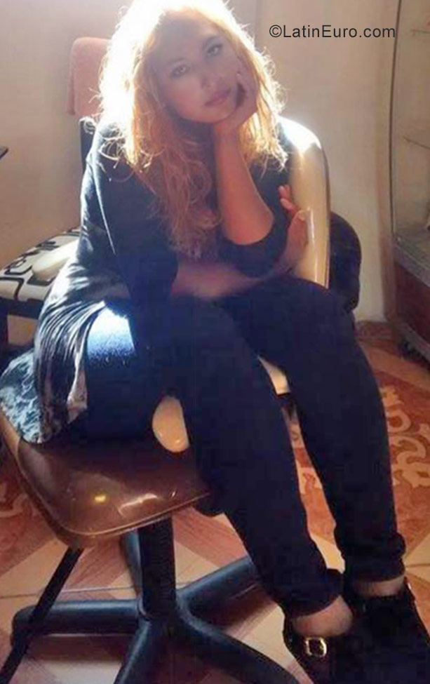 Date this exotic Peru girl Yesenia from Huancayo PE1207