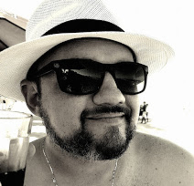 Date this georgeous Brazil man Fernando from Brasilia BR10420