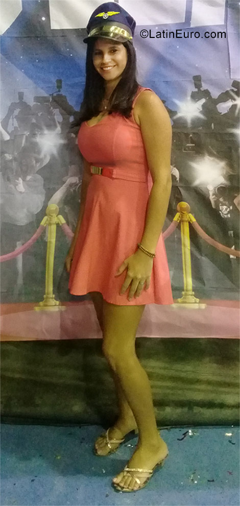 Date this good-looking Brazil girl Geane from Bela Cruz BR10447