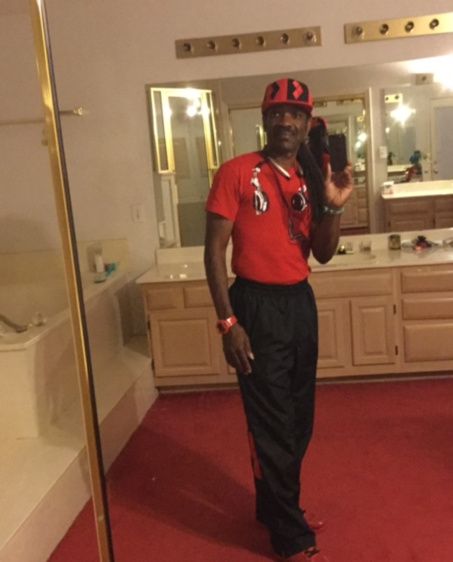 Date this georgeous United States man Yendis from Plano US19075