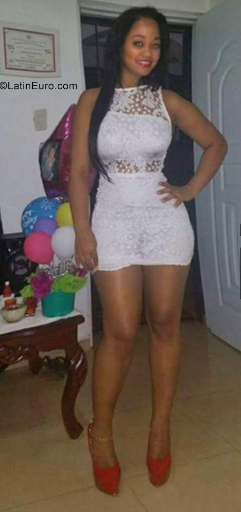 Date this beautiful Dominican Republic girl Elizabeth from Bonao DO31643