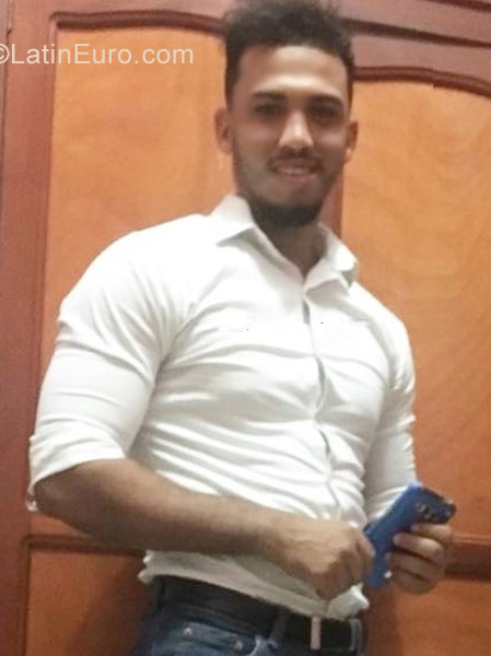 Date this sultry Dominican Republic man Antonio from Santo Domingo DO31678
