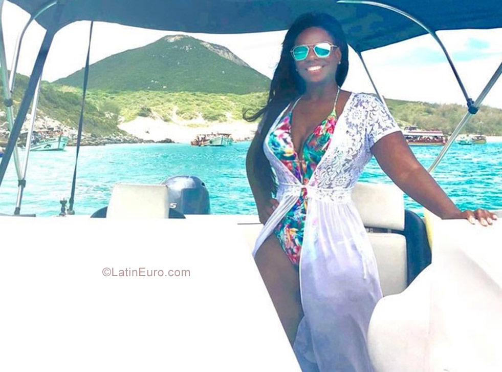 Date this stunning Brazil girl Michele from Rio De Janeiro BR10461