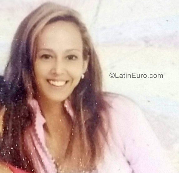 Date this funny Cuba girl Yima from Havana CU254