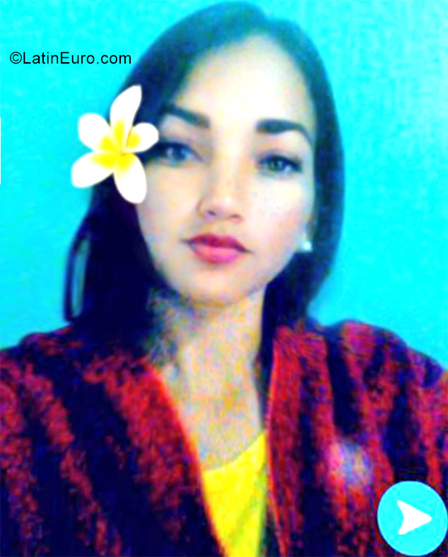 Date this passionate Venezuela girl Kristin from Ciudad Guayana VE1451