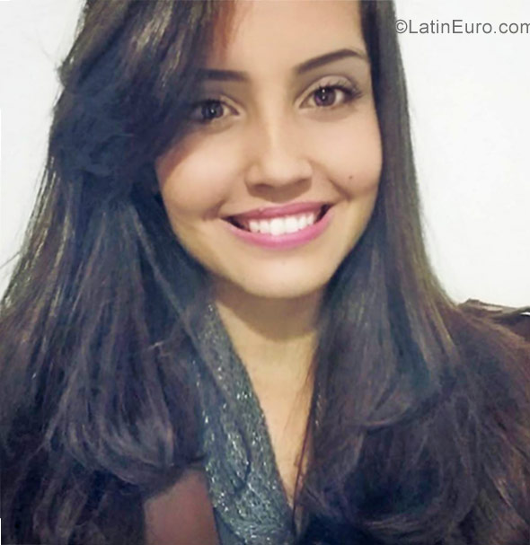 Date this passionate Brazil girl Julia from Belo Horizonte BR10535