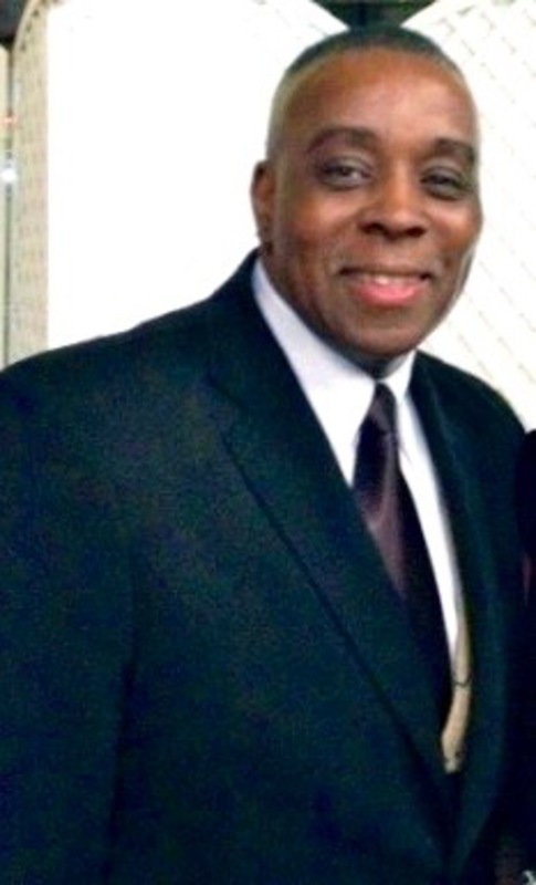 Date this voluptuous United States man Lawrence from Medellin US19317