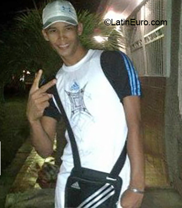 Date this beautiful Venezuela man Alfonso from Caracas VE1621