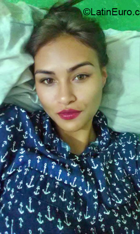 Date this fun Venezuela girl Rafielis from Valencia VE3649