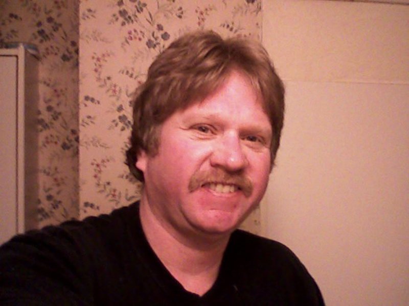 Date this pretty United States man GLEN from Norwich US19352