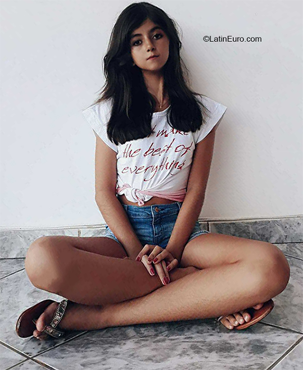 Date this beautiful Brazil girl Amanda from Pir apetinga BR10586