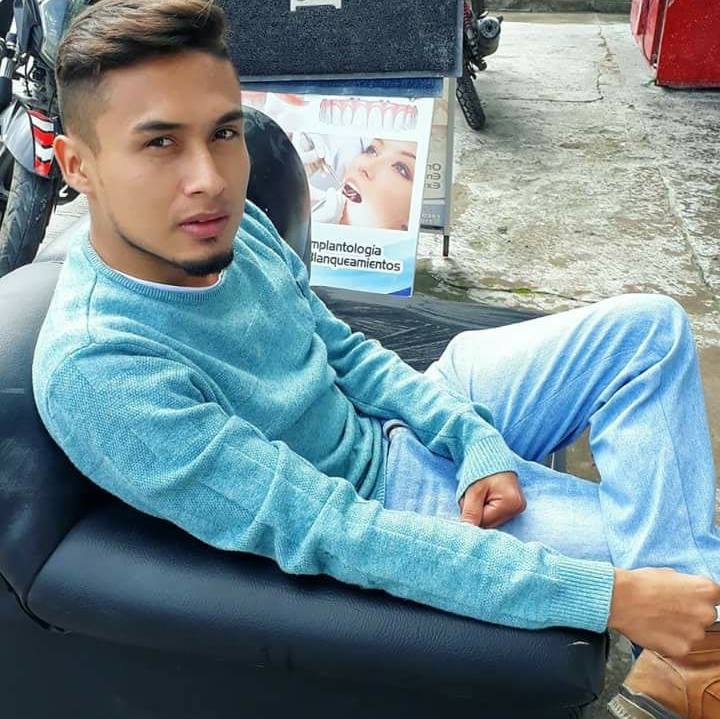 Date this gorgeous Colombia man Juan from Bogota CO24100