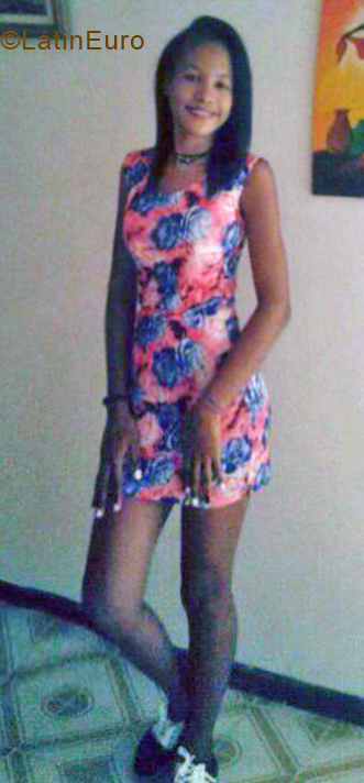 Date this nice looking Venezuela girl Fran from Los Teques VE1807