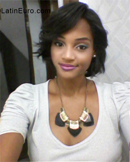 Date this delightful Brazil girl Nathalia from Feira de Santana BR10654