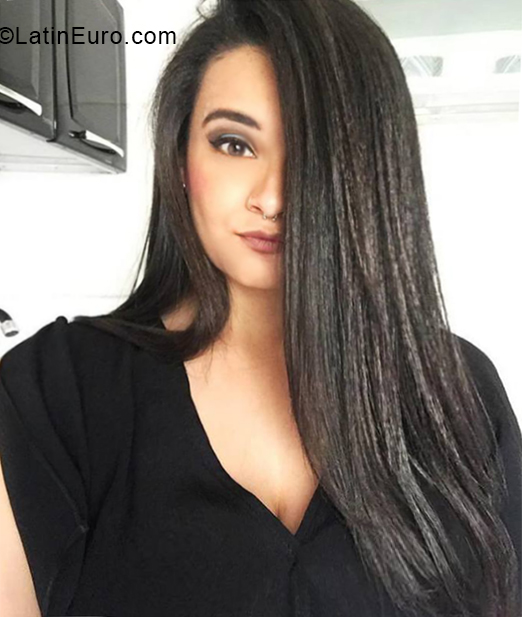 Date this passionate Brazil girl Barbara from Rio De Janeiro BR11079