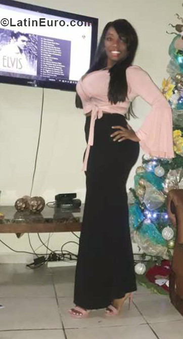 Date this hard body United States girl Keila from New Orleans HN2658