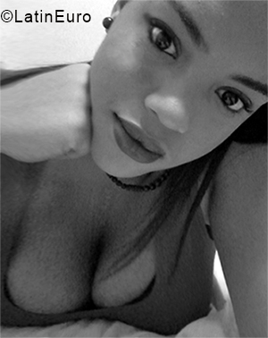 Date this funny Cuba girl Yanare from Havana CU489