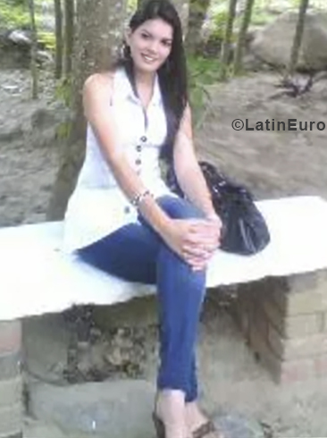 Date this hot Venezuela girl Louisa from Barinas VE1872