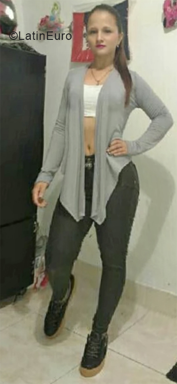 Date this voluptuous Colombia girl Leidy from Manizales CO24426