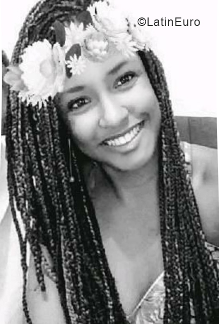 Date this tall United States girl Ana Paula from Philadelphia US19576