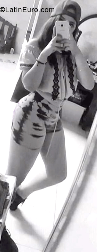 Date this hard body Ecuador girl Ayqueal from Guayaquil EC289