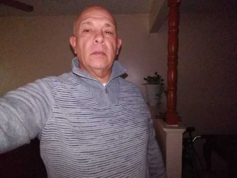 Date this funny United States man Micheallat from Los Angeles US19610